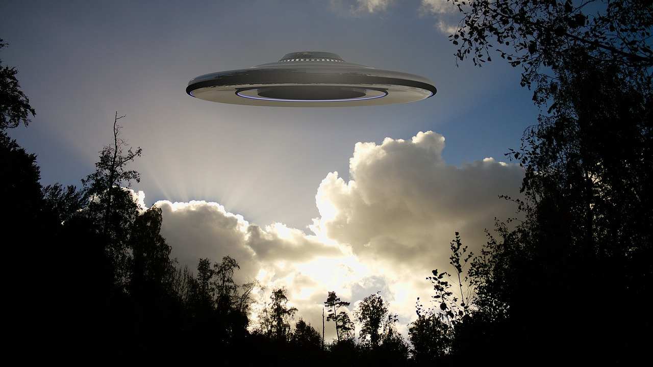 Ufo, accade per la prima volta dopo mezzo secolo: la decisione sugli avvistamenti nei cieli