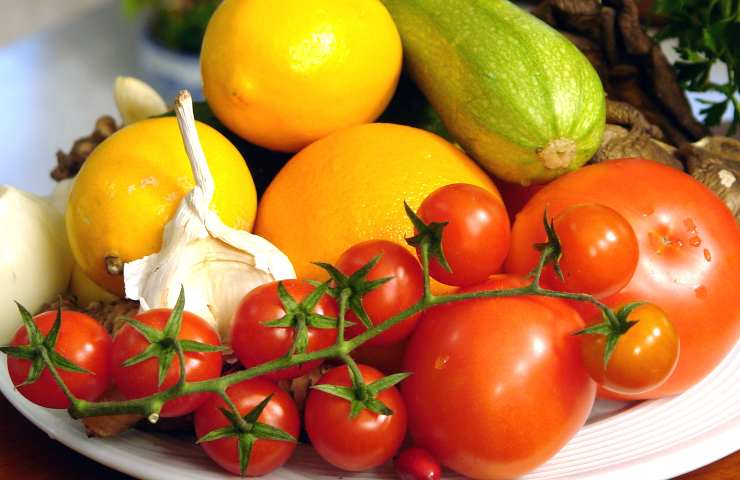 Estate frutta e verdura contro caldo