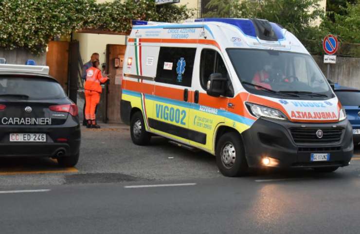 Ambulanza e Carabinieri