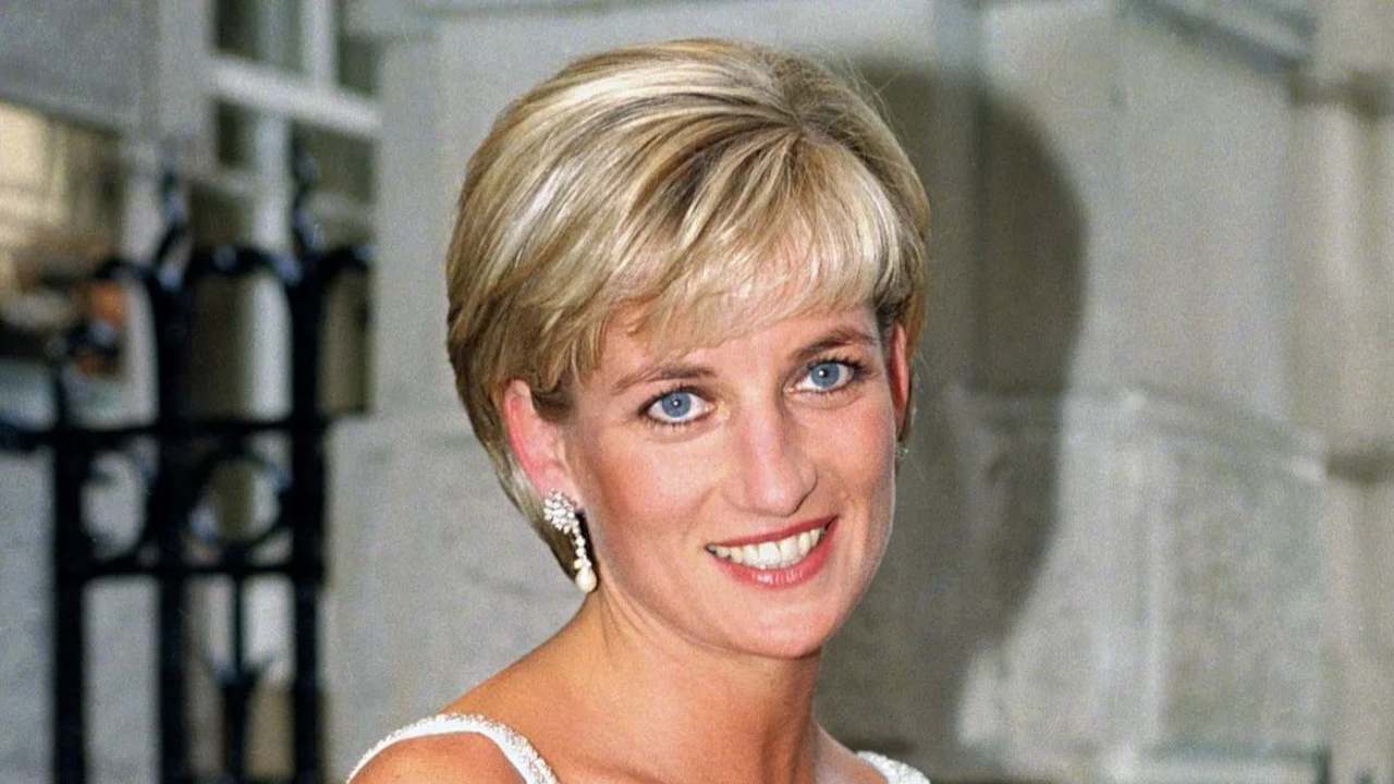 Lady Diana viaggio Nepal abbigliamento