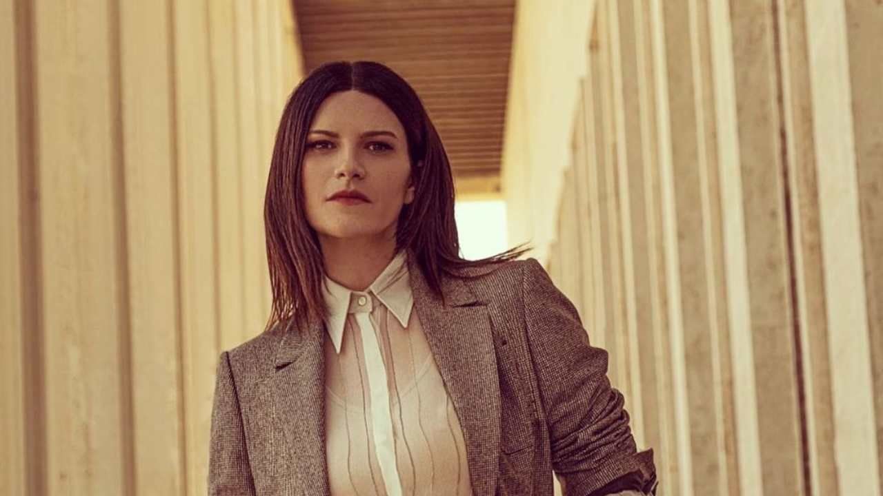 Laura Pausini camicetta giacca