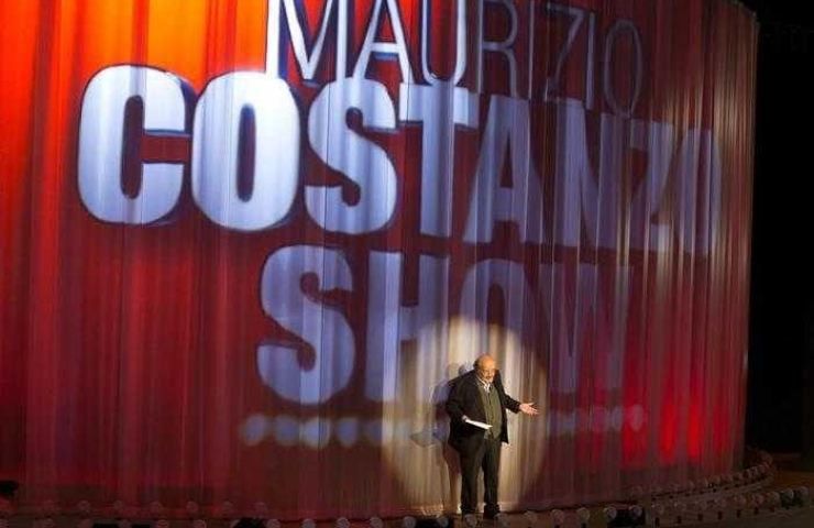 Maurizio Costanzo Show palco sipario