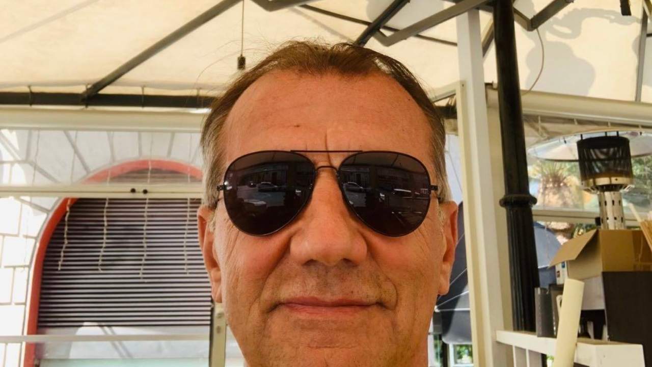 Michele Cucuzza selfie occhiali