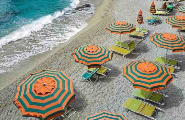 Spiagge ombrelloni costi