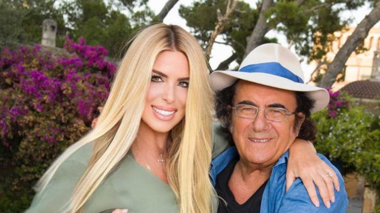 loredana lecciso al bano foto