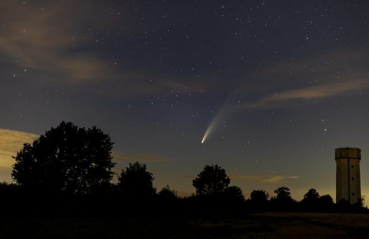 Cometa passaggio terra