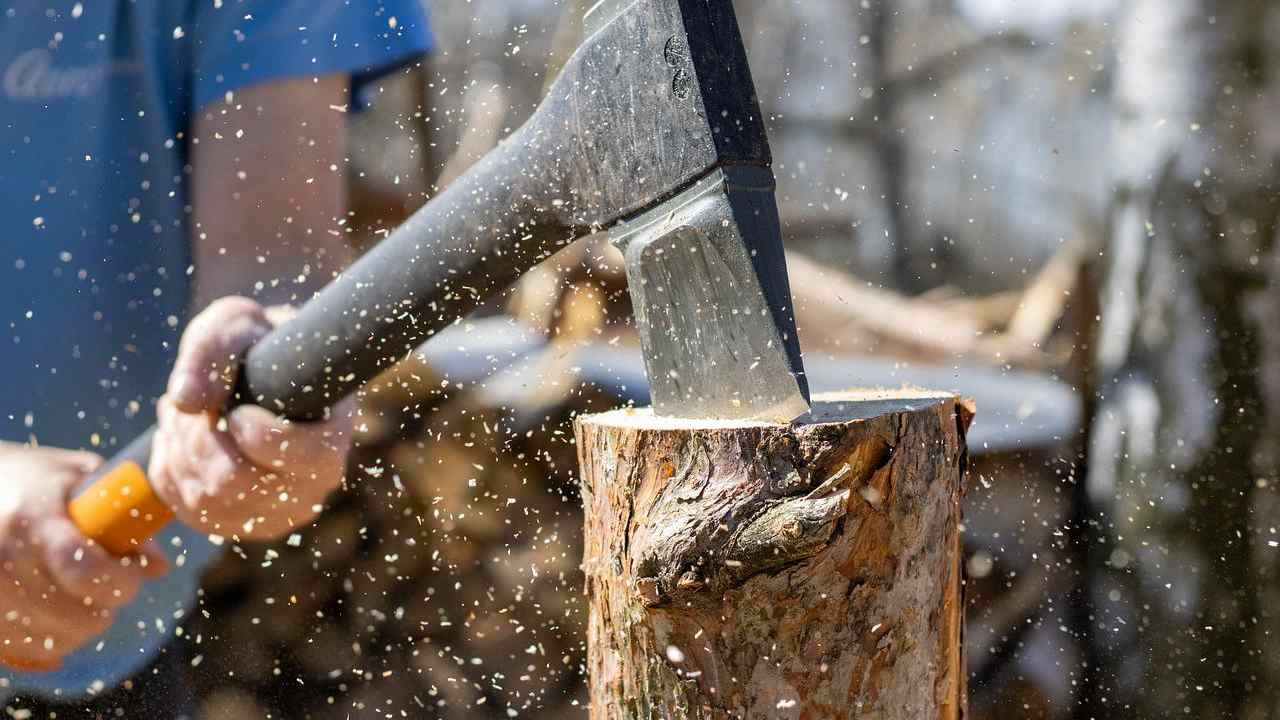 Morto operaio falegnameria Roma