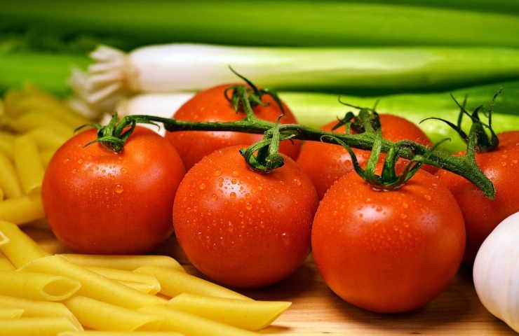Benefici mangiare pomodori