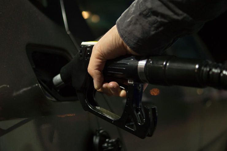 Promozione benzina prezzo stracciato Francia