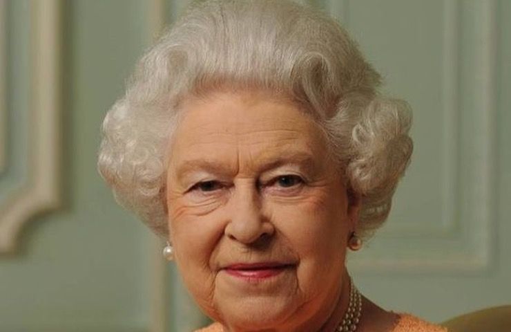 Elisabetta II decisione inderogabile 