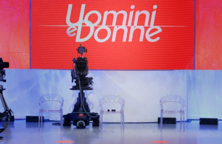  Uomini e Donne studio