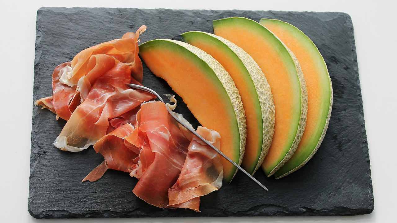 Prosciutto melone accostamento salutare