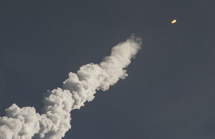 razzo cinese caduta libera Terra