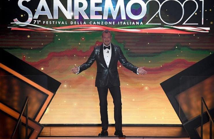 Amadeus appello Festival Sanremo spazio suo ricordo