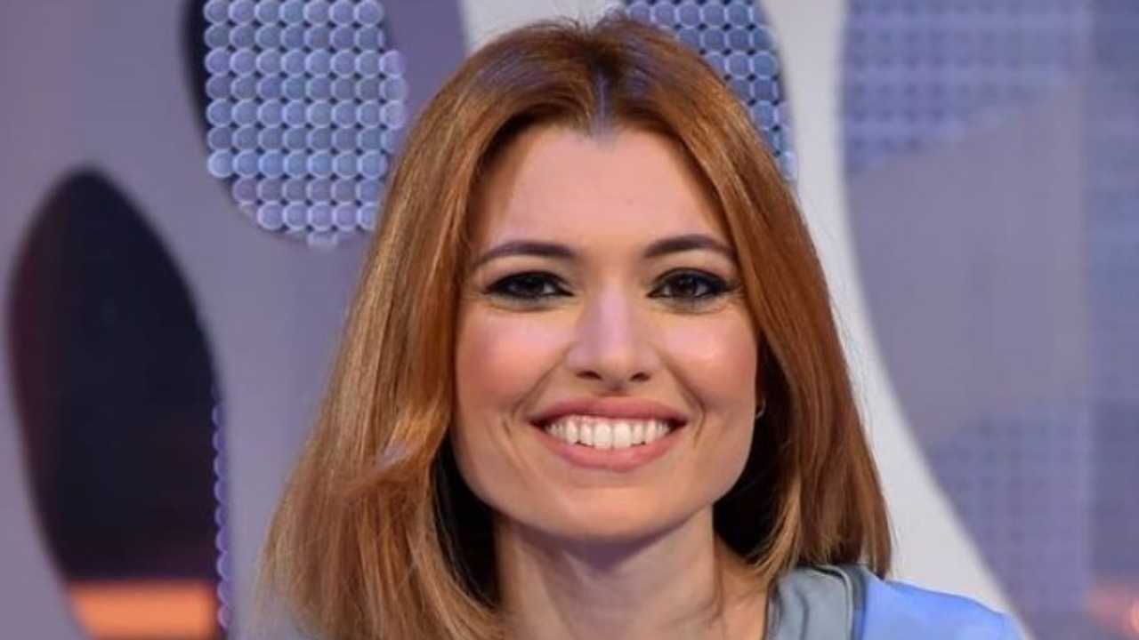 Carlotta Mantovan: la giornalista ritrova il sorriso dopo Frizzi – FOTO