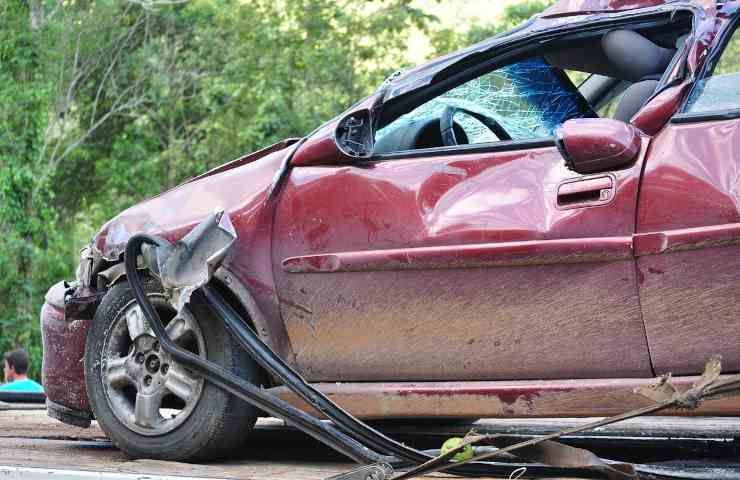 Incidente stradale Torino morti feriti