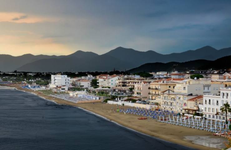 divieto balneazione meta di sorrento