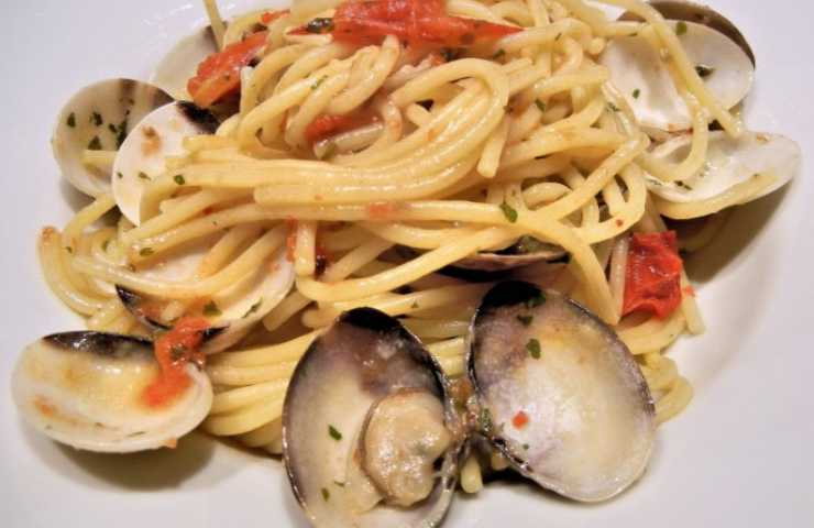 vongole turista paralizzata