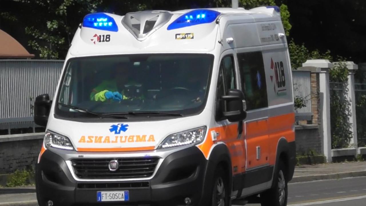 incidente auto ragazzo