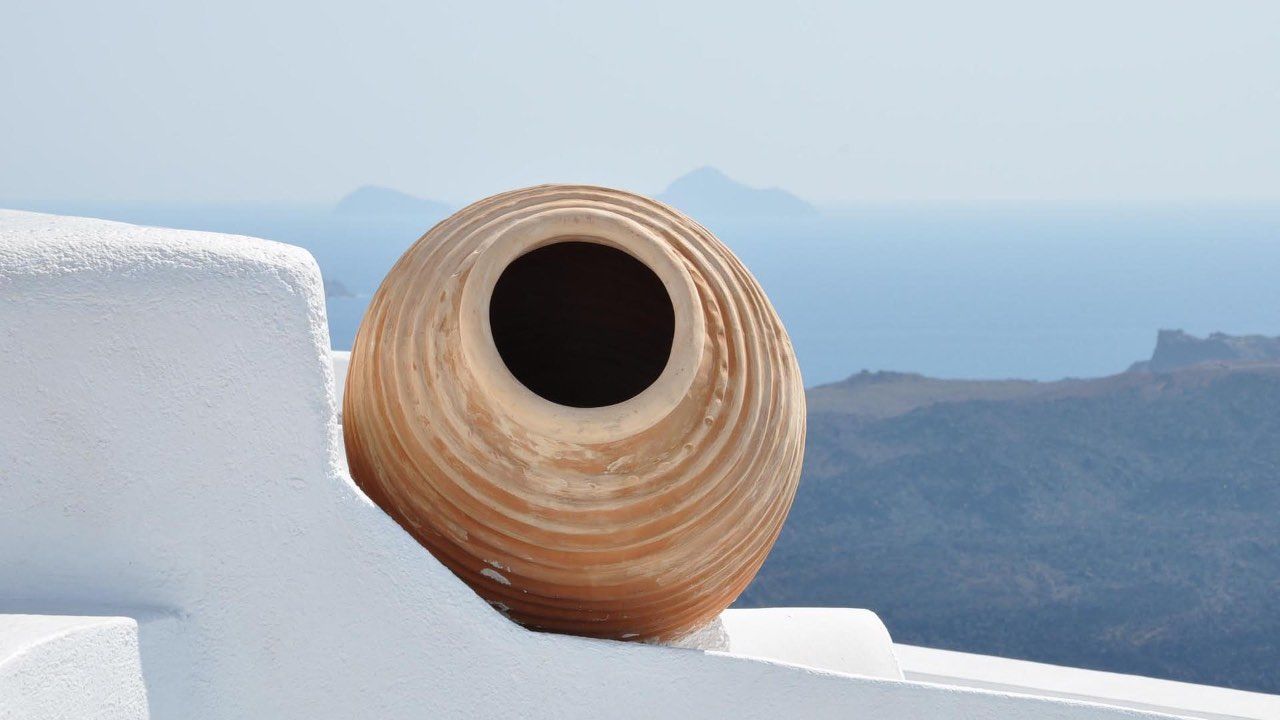 rinvenuti spiaggia resti anfora