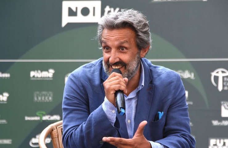 Flavio Insinna ricordo Fabrizio Frizzi Tutti a scuola Torino