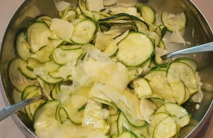 Insalata di zucchine