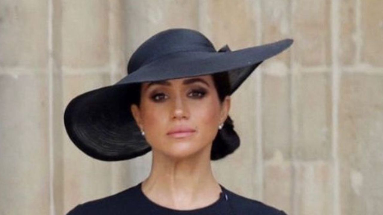 meghan markle doppio anello