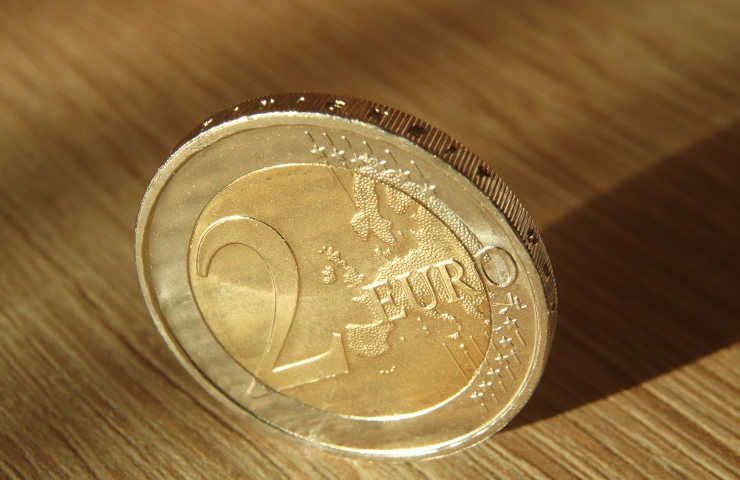 Moneta 2 euro aquila valore enorme diventare ricchi
