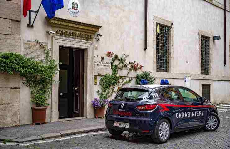 scontro carabinieri foto pixaby