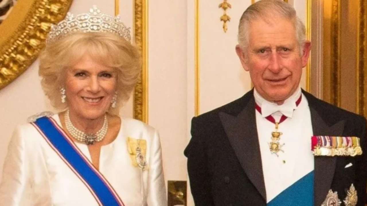 Camilla e Carlo III foto