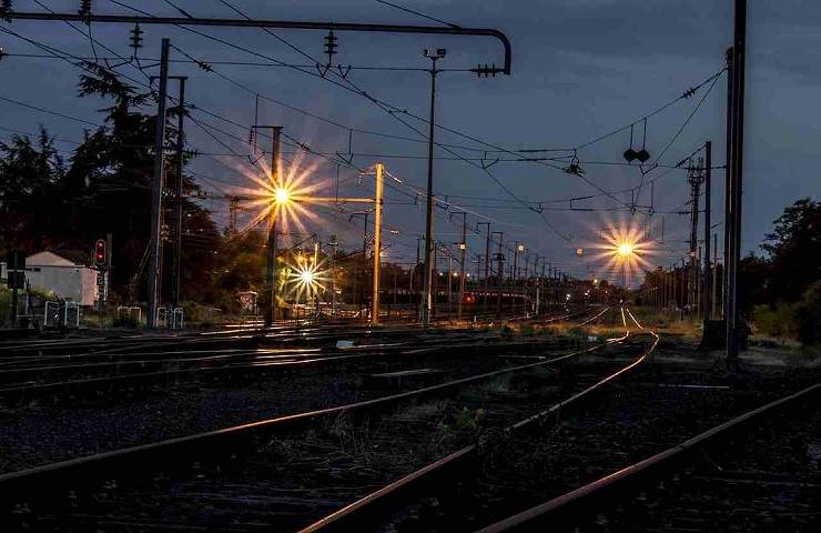 Venezia ristoratore travolto treno morto