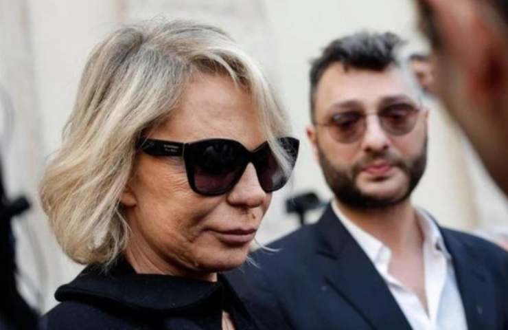 maria de filippi trasmissioni sospensione