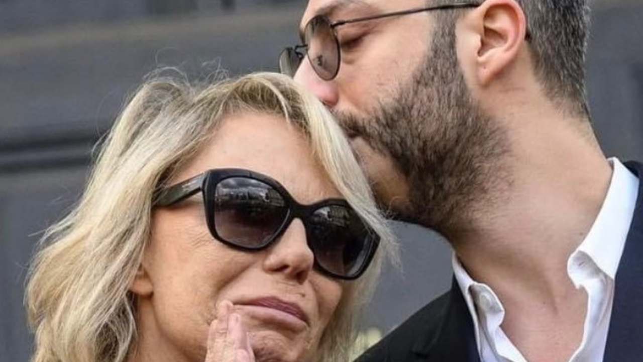 maria de filippi trasmissioni sospensione