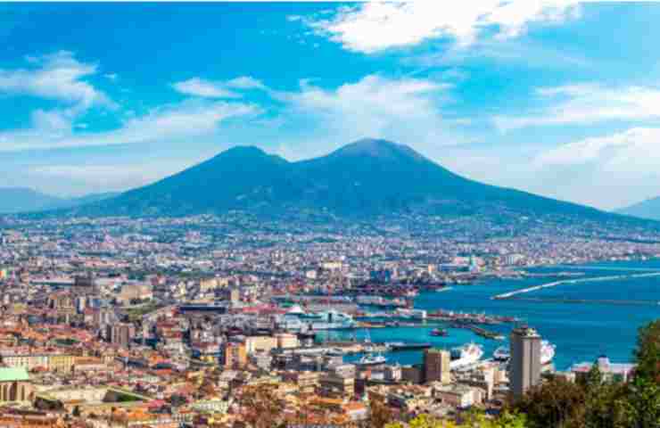 Panorama con il Vesuvio 